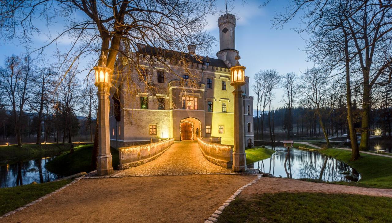 Zamek Karpniki Schloss Fischbach ลอมนิซา ภายนอก รูปภาพ