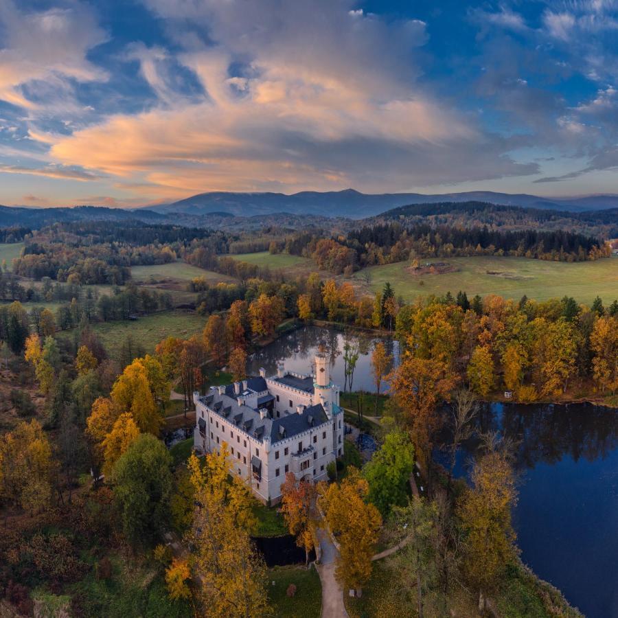 Zamek Karpniki Schloss Fischbach ลอมนิซา ภายนอก รูปภาพ
